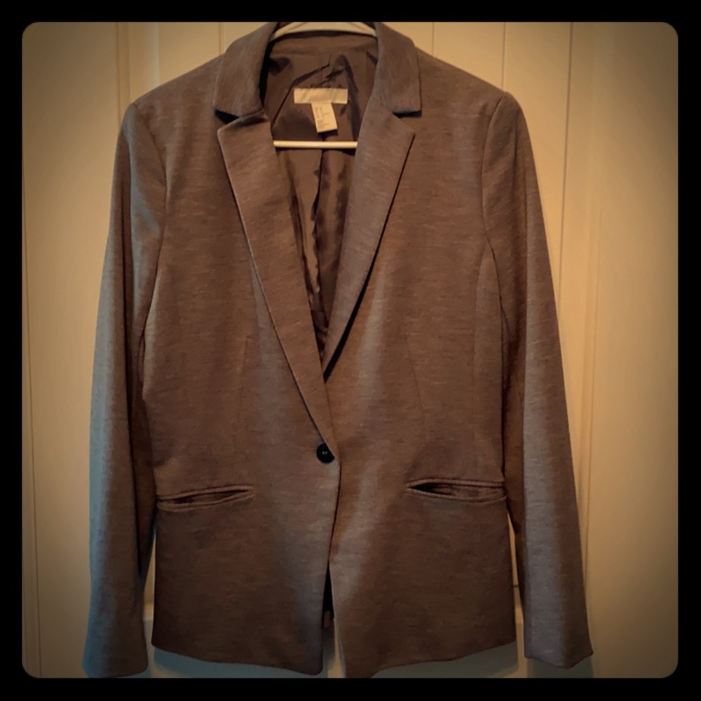 Women’s gray blazer